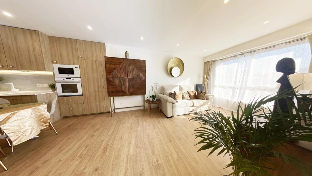 Miramar Luxurious Flat, 3 Double Rooms, Free Parking, Terrace, Completely New San Sebastián Eksteriør bilde