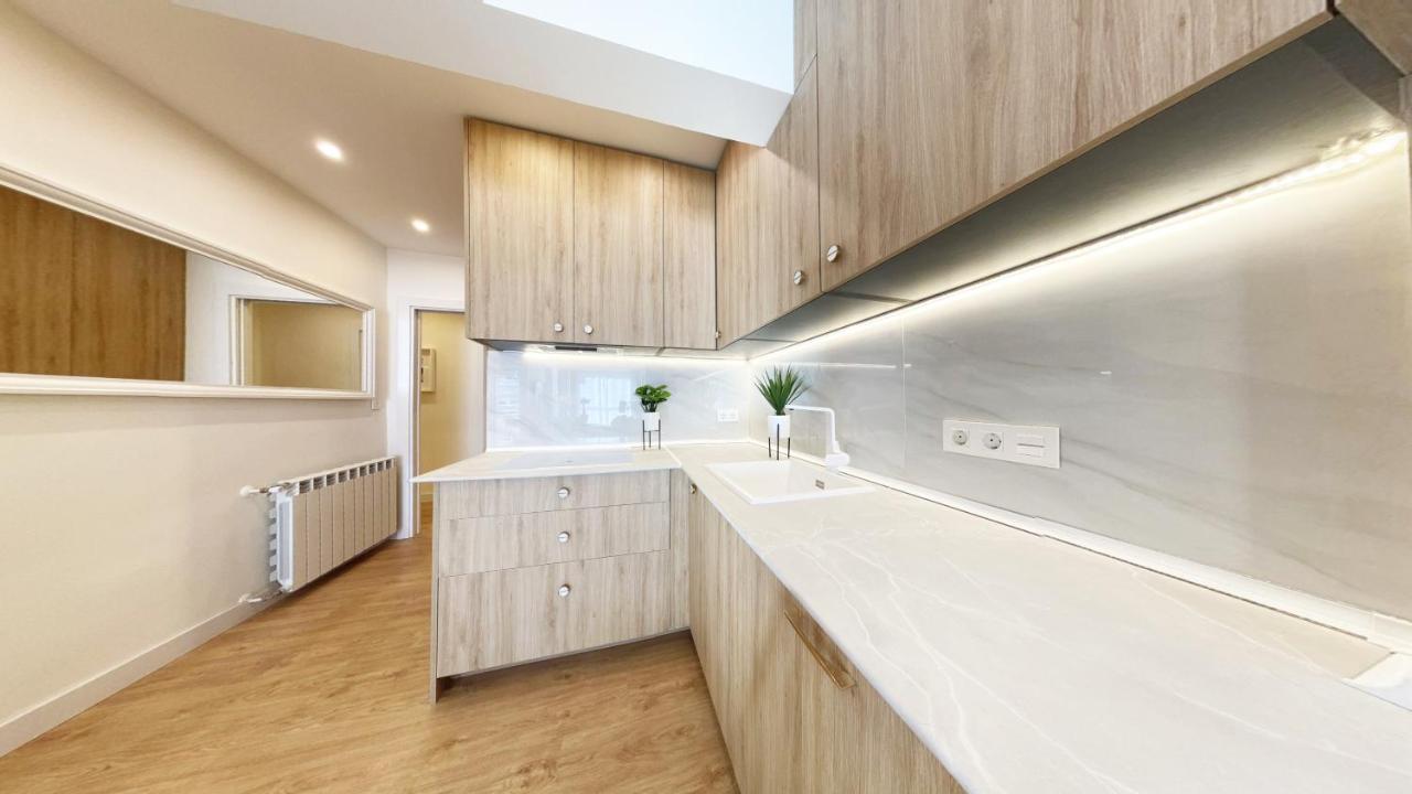 Miramar Luxurious Flat, 3 Double Rooms, Free Parking, Terrace, Completely New San Sebastián Eksteriør bilde
