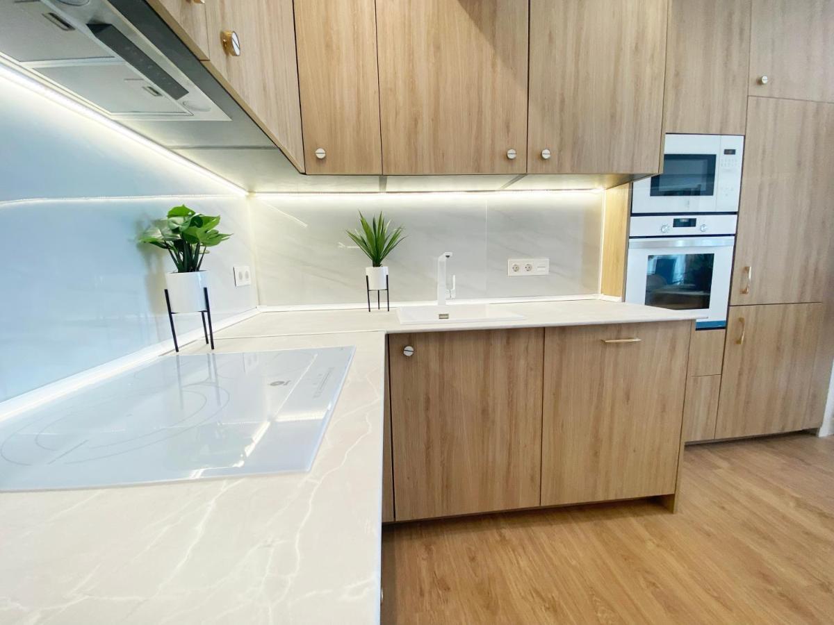 Miramar Luxurious Flat, 3 Double Rooms, Free Parking, Terrace, Completely New San Sebastián Eksteriør bilde