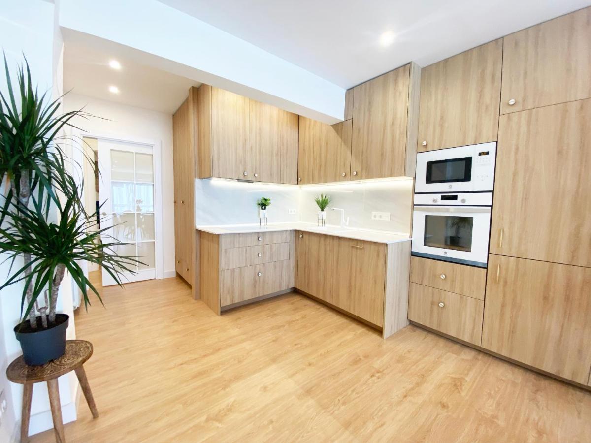 Miramar Luxurious Flat, 3 Double Rooms, Free Parking, Terrace, Completely New San Sebastián Eksteriør bilde
