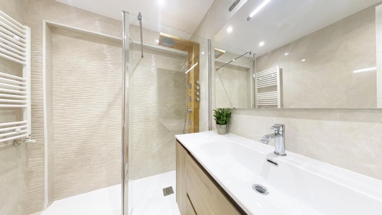 Miramar Luxurious Flat, 3 Double Rooms, Free Parking, Terrace, Completely New San Sebastián Eksteriør bilde